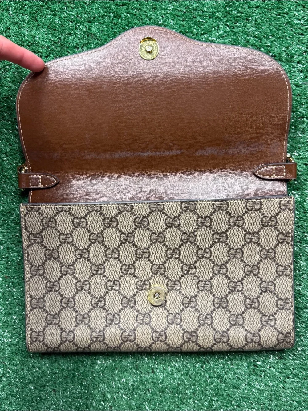 Gucci Beige/Brown GG Supreme Chain Shoulder Clutch